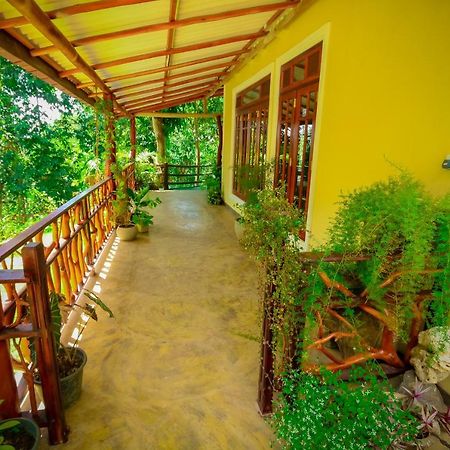 Happy Horizon Home Stay Элла Экстерьер фото