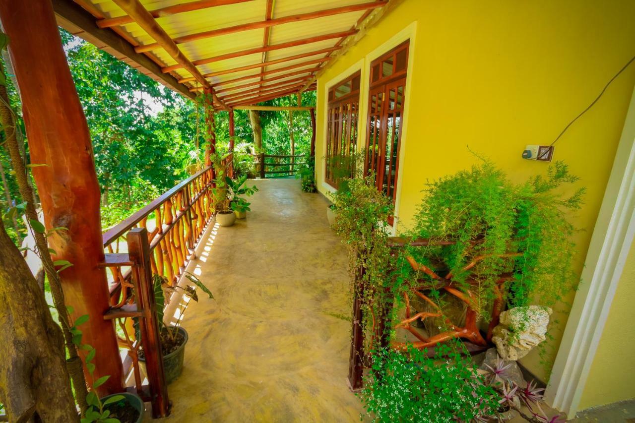 Happy Horizon Home Stay Элла Экстерьер фото